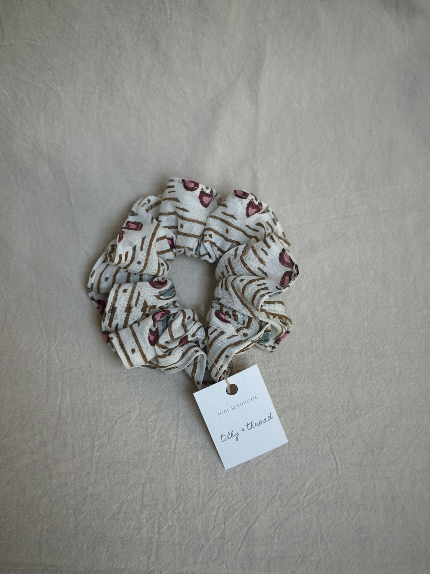 Midi Scrunchie (Cherry)